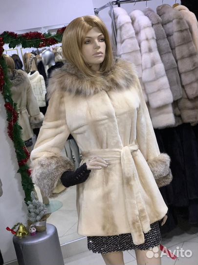 Шуба норковая жемчуг с рысью.Италия