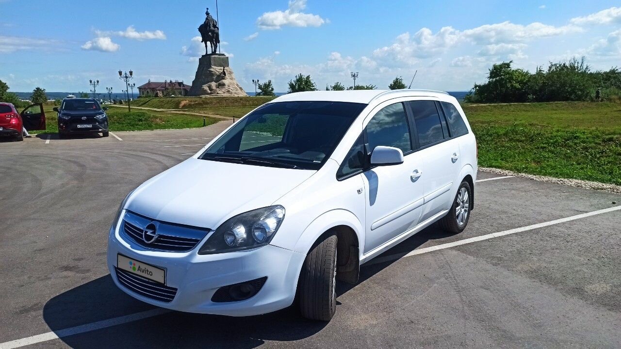 Opel Zafira: фото владельца