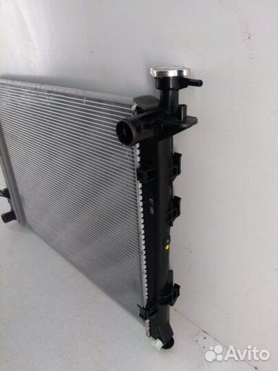 Радиатор двс передний Hyundai Ix35 1 2010