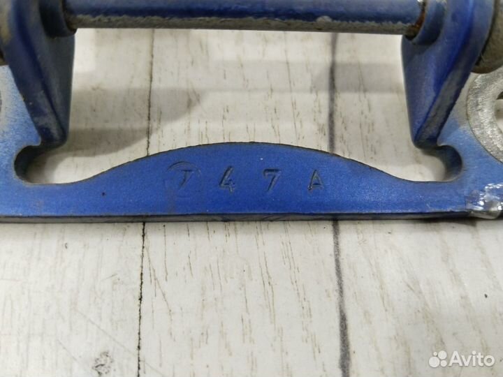 Петля двери багажника задняя Subaru Forester SG5