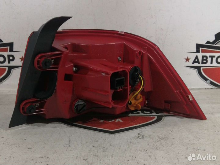 Фонарь внешний левый Volkswagen Passat B7 11-14