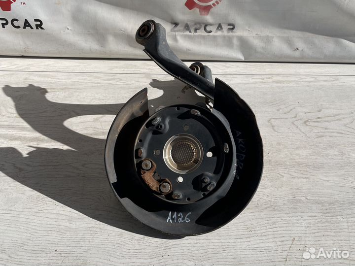 Цапфа задняя правая Honda Accord 8