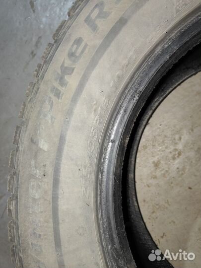 Hankook Winter I'Pike 215/65 R16