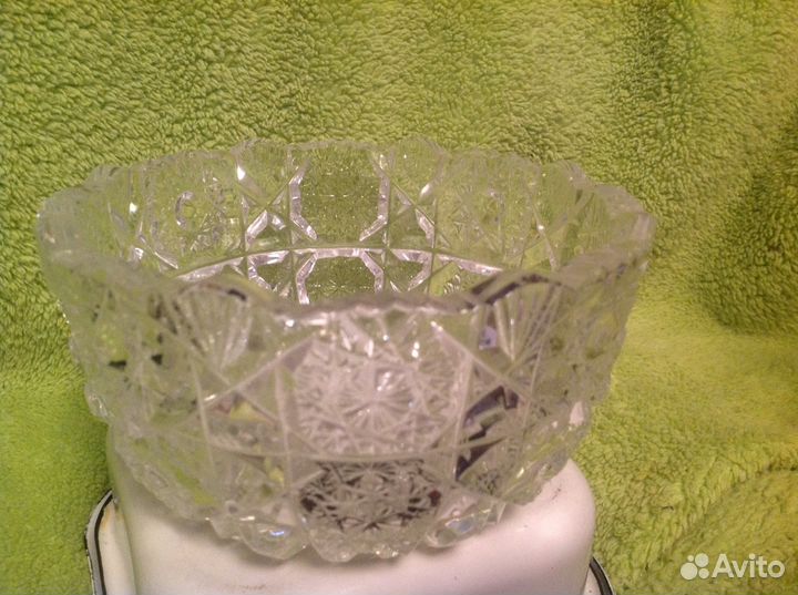 Хрустальная ваза высотой 8 см