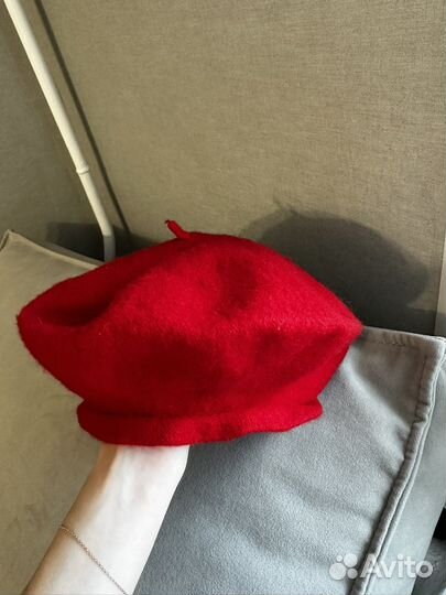 Берет красный