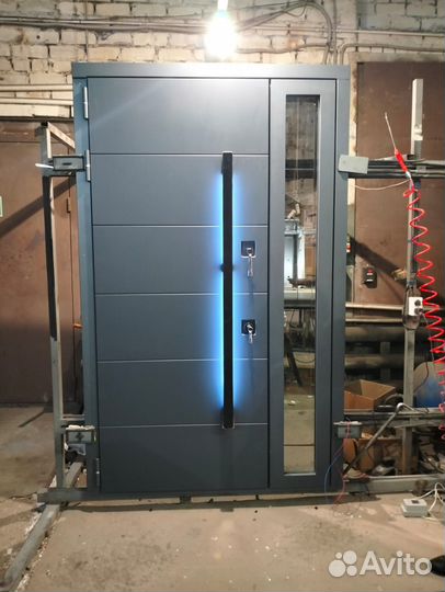 Входные двери новые