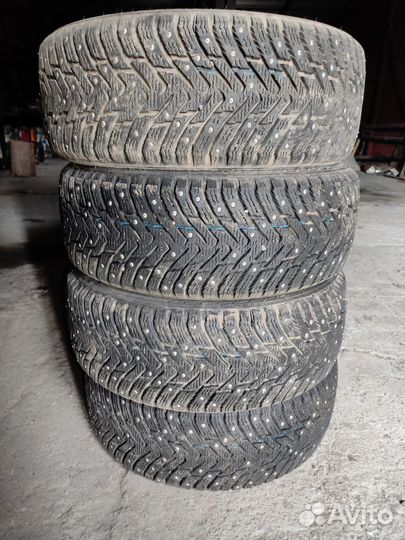 Nokian Tyres Hakkapeliitta 8 215/55 R17 98T