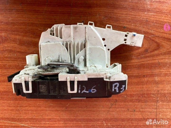 Замок двери распашной задний правый Wv Crafter