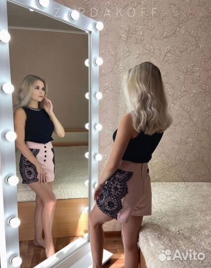 Гримерное зеркало с подсветкой