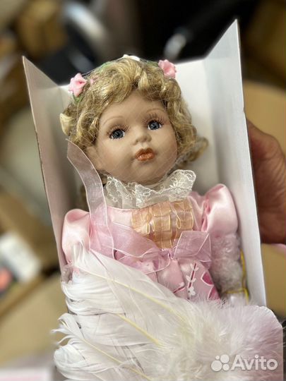 Кукла фарфоровая коллекционная ангел