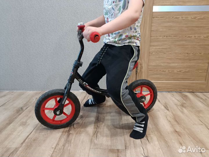 Беговел Novatrek