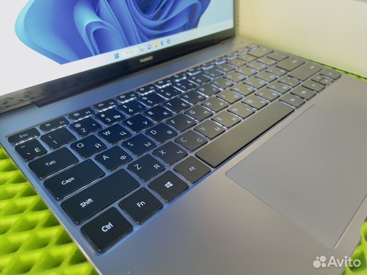 Ультрабук huawei 13