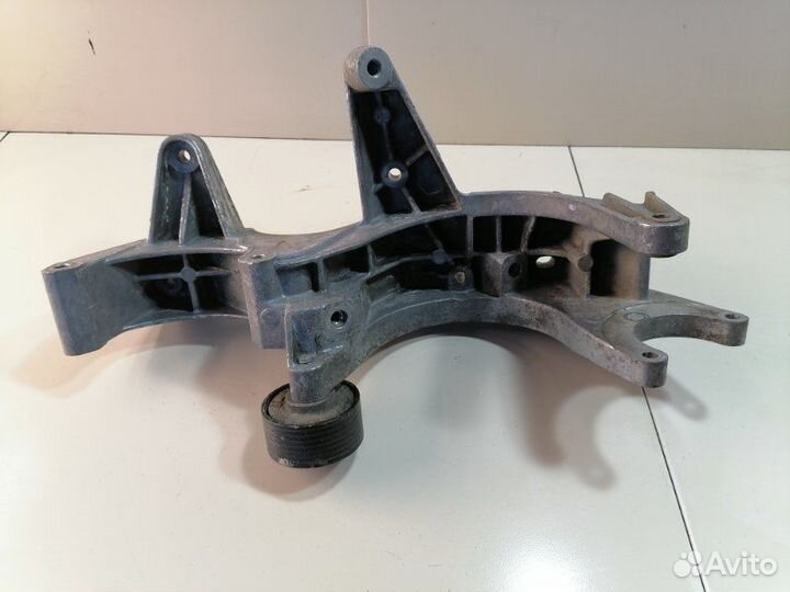 Крепление генератора Volkswagen Touareg 7L6 AXQ