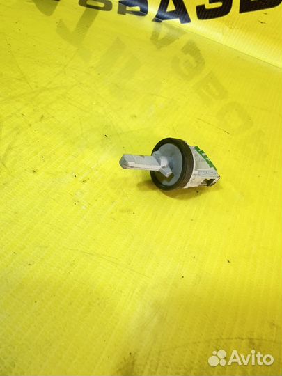 Датчик температуры воздуха Volkswagen Jetta 6