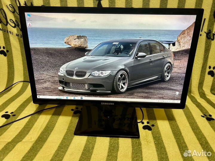 Монитор Samsung S23C570H