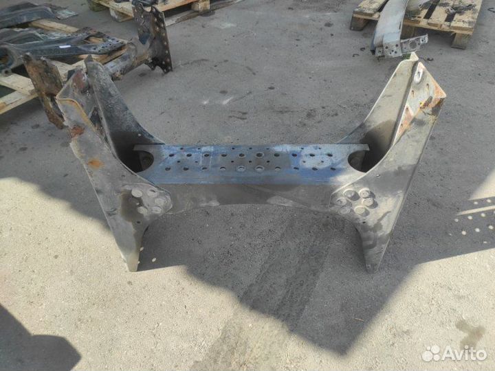 Траверса рамы поперечная Volvo Fh 4