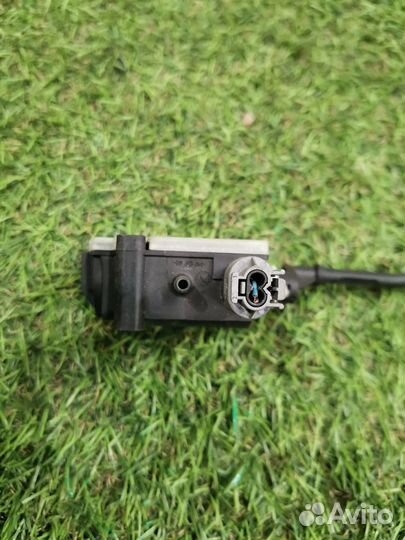 Активатор лючка бензобака Bmw 3 Series E90