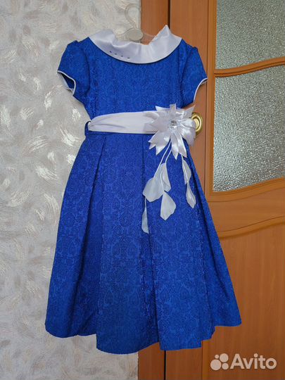 Нарядное платье для девочки 134 140