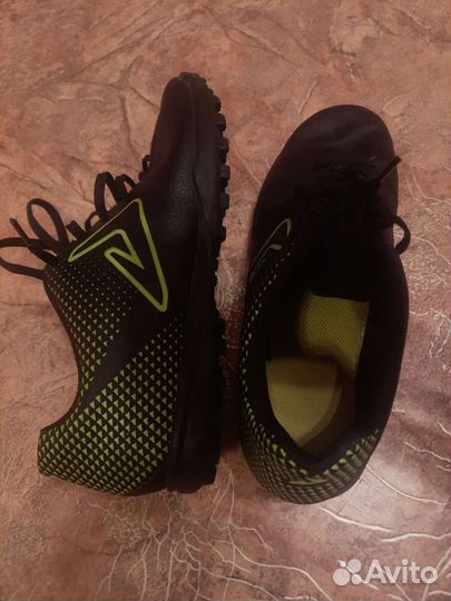 Кроссовки сороконожки