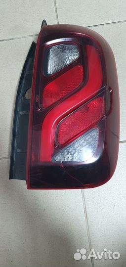 Фонарь правый Renault Duster