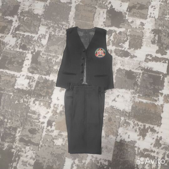 Школьный костюм для мальчика 134 серый