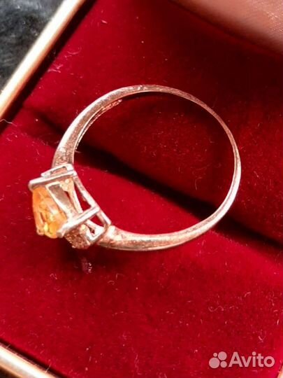 Серебряное кольцо с цитрином и 3 бриллиантами