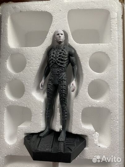 Настольная фигурка prometheus engineer