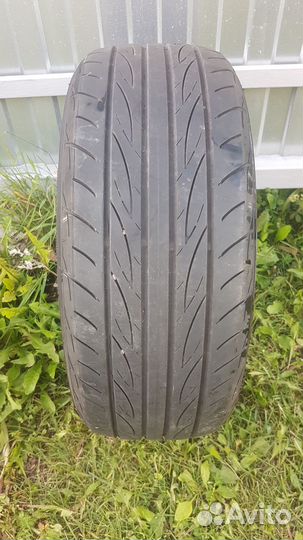Yokohama Advan Fleva V701 205/50 R17 93W