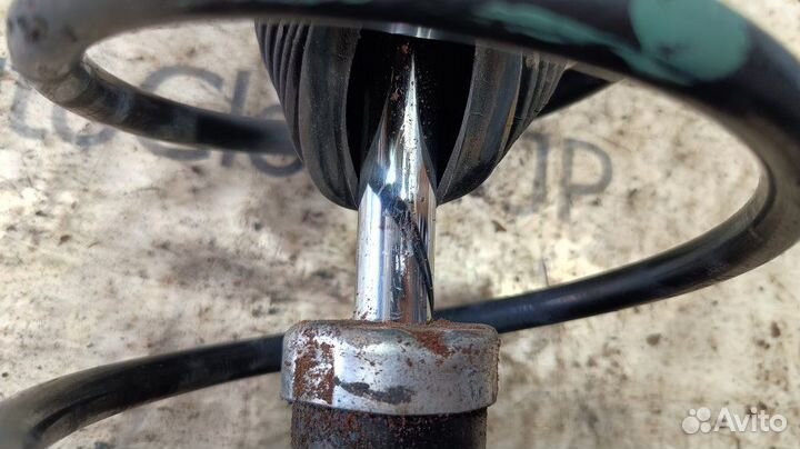 Амортизатор/стойка передняя правая Nissan Teana