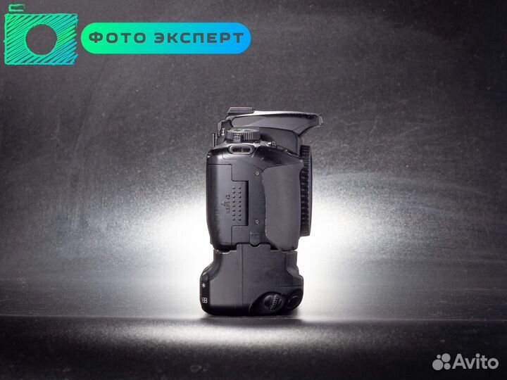 Фотоаппарат Canon 400D body с батарейным блоком