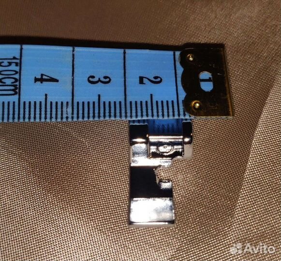 Лапка для швейной машины односторонняя