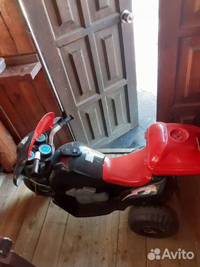 Трехколесный детский мотоцикл на аккумуляторе