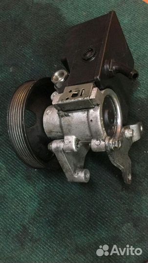 Насос гура Ссанг Йонг Актион Спорт