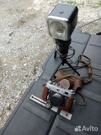 Фотоаппарат фэд 3 с вспышкой и штативом