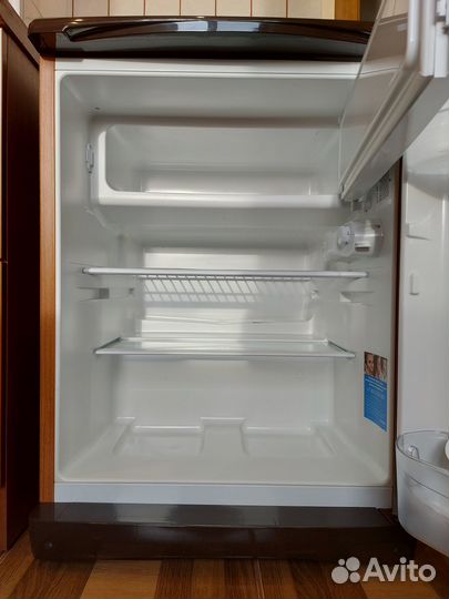 Холодильник Indesit MT08T, 12.2018гв, высота 85 см