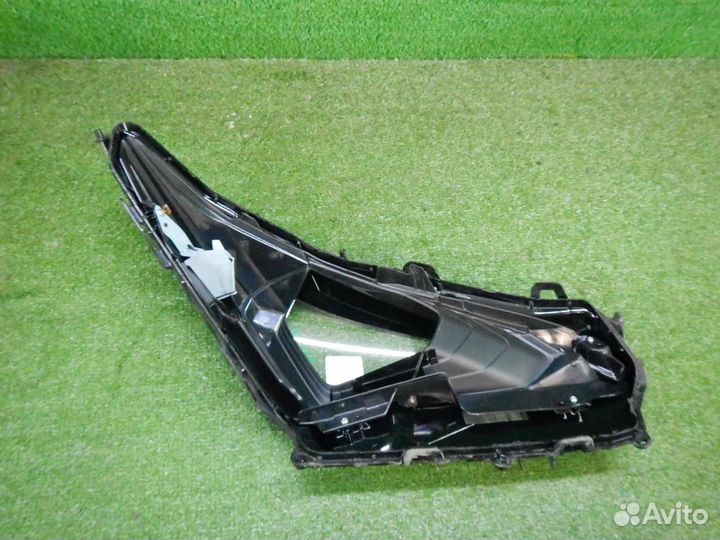 Стекло фары левое Lexus NX 1 (2017-2021)