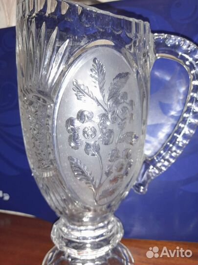 Хрустальная ваза