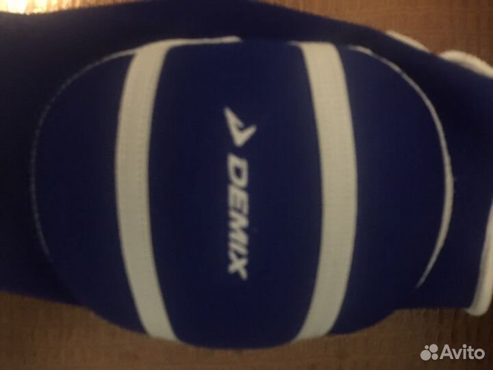 Наколенники demix