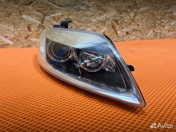 Фара передняя правая Audi Q7 4L BHK 2009
