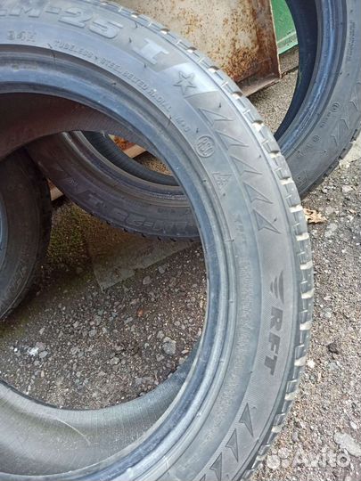 Bridgestone Blizzak LM-25 255/50 R17