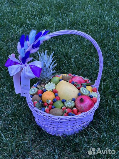 Корзина с экзотическими фруктами на сумму 10000
