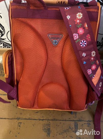 Рюкзак школьный для девочки