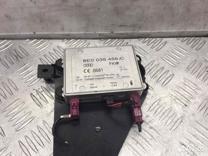 Усилитель антенны Audi A6 8E0035456C Asb