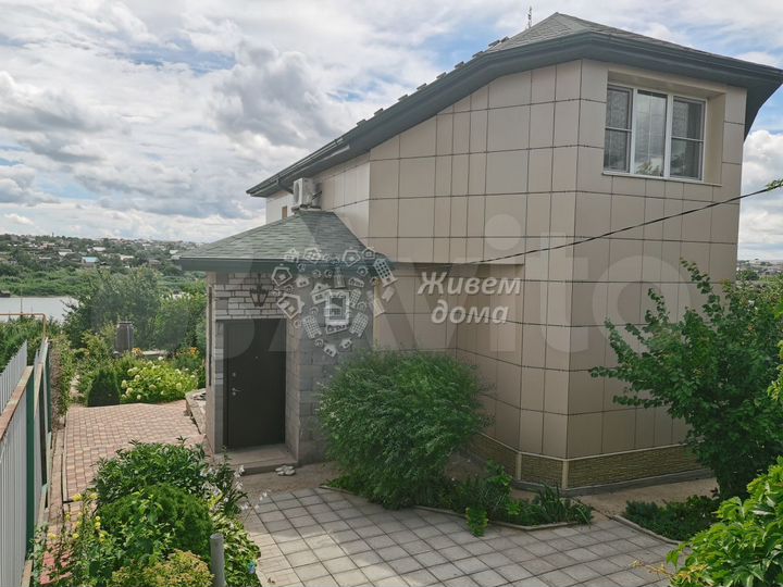 Дом 145,3 м² на участке 15 сот.