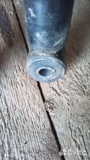 Задние аммортизаторы комплект оригинал 8450021184