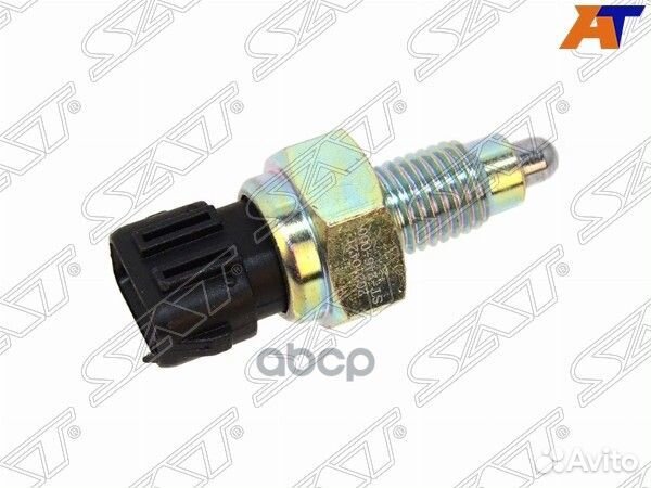 Датчик включения заднего хода VW polo 85-94