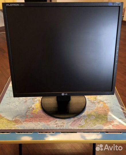 Монитор для компьютера LG w1942
