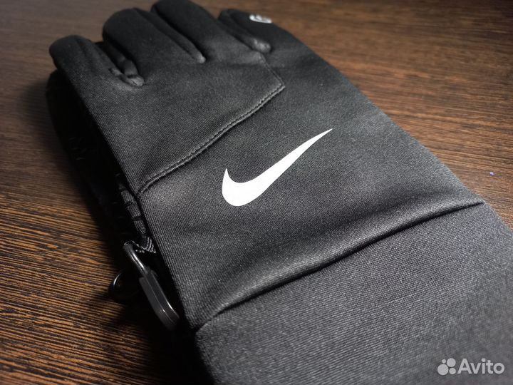 Перчатки Nike отличного качества