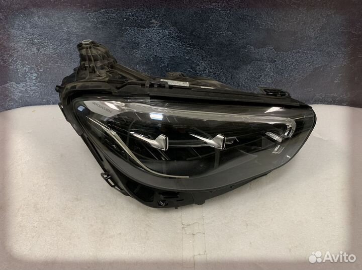 Правая фара Mercedes W213 В2123 рестайлинг