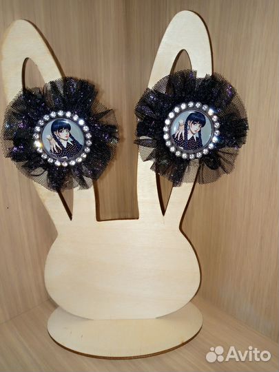 Бантики с Уэнсдэй